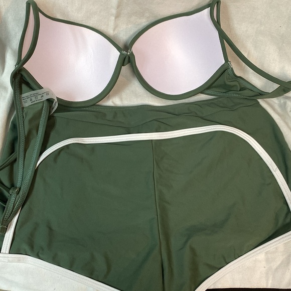 SHEIN forest green bikini - Picture 3 of 3